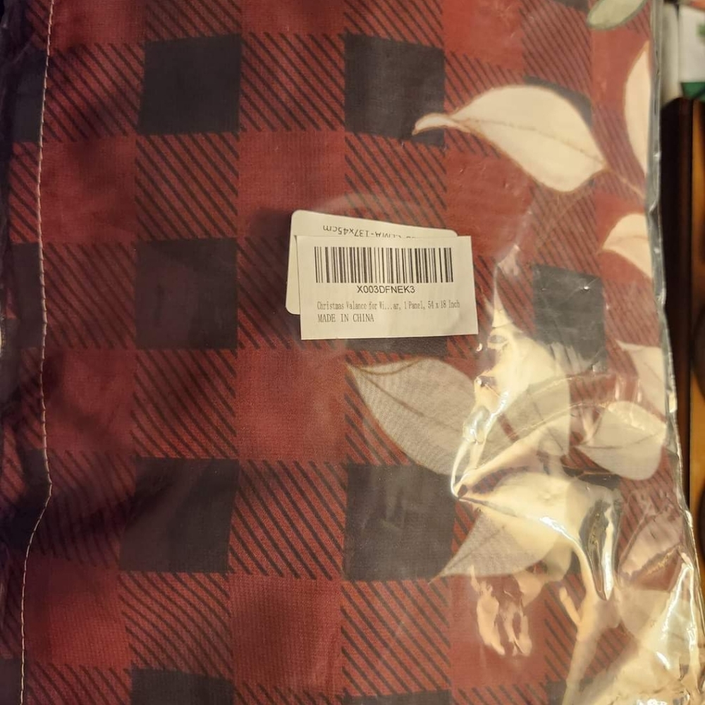Valance - Picture 3 of 3